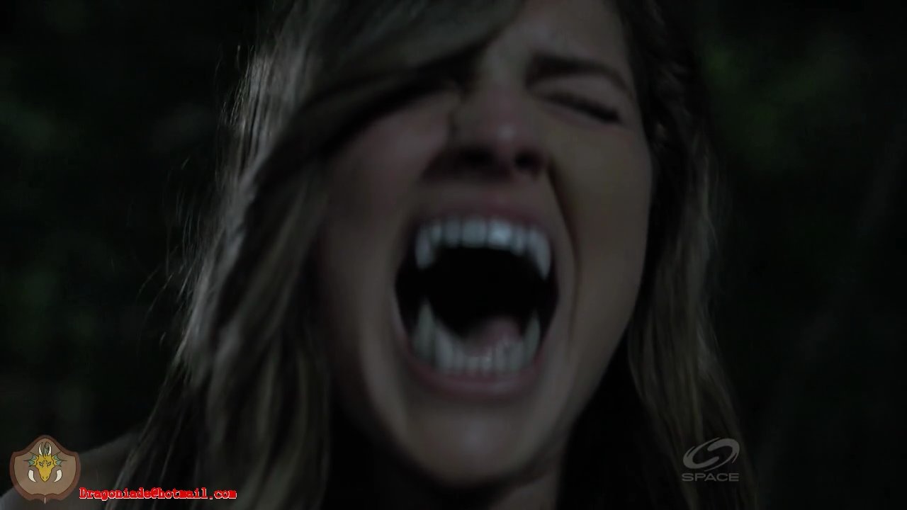Fangs Youtuber